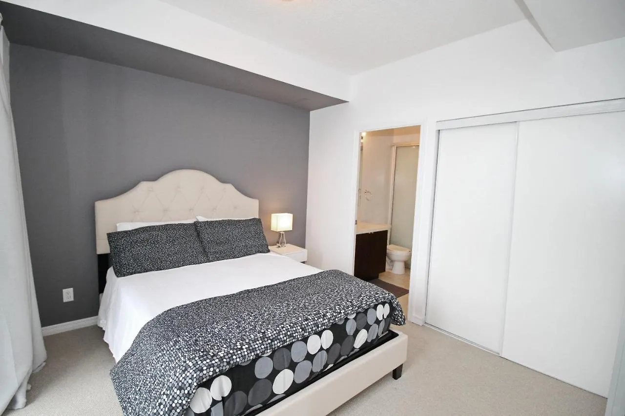 Apartment Boutique Suites - Entertainment District, Scotiabank Arena - Downtown Toronto Canada