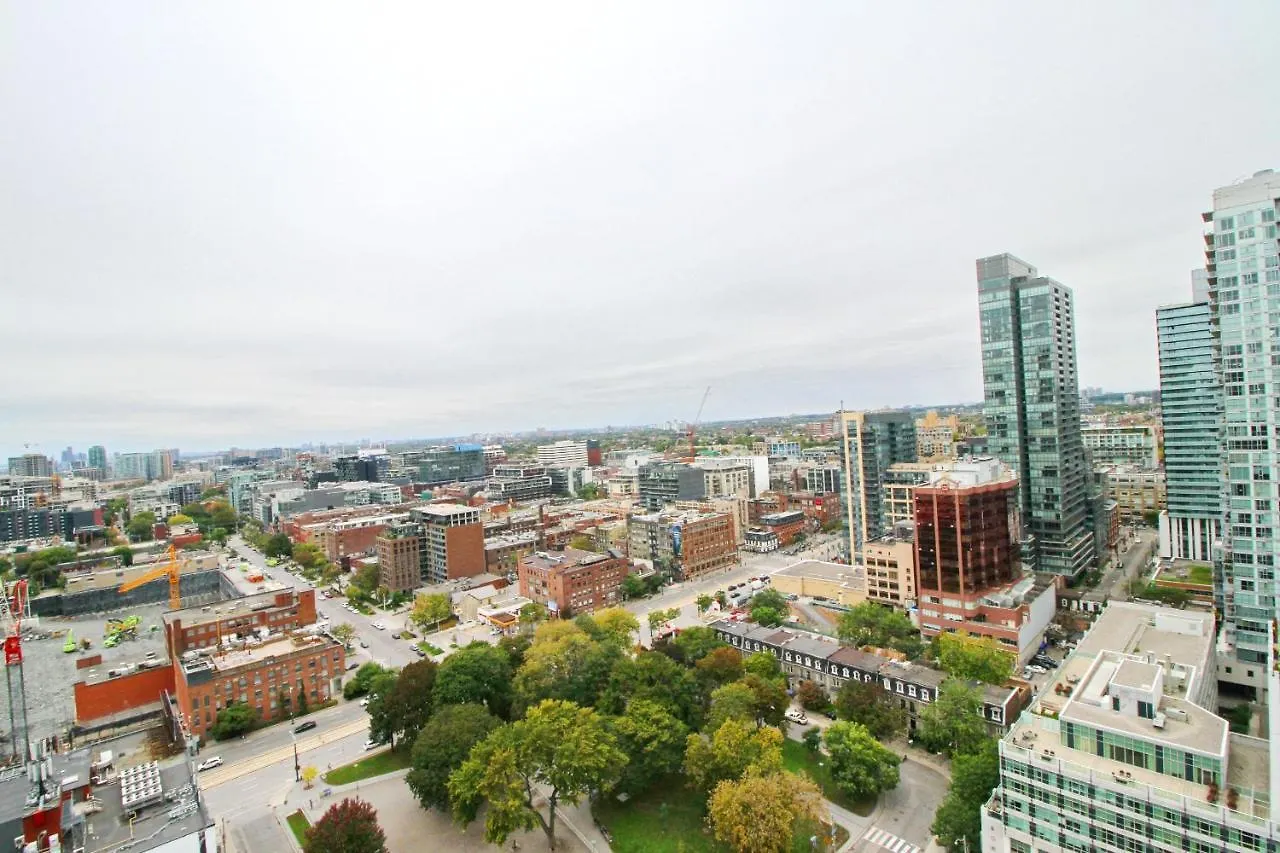 Boutique Suites - Entertainment District, Scotiabank Arena - Downtown Toronto