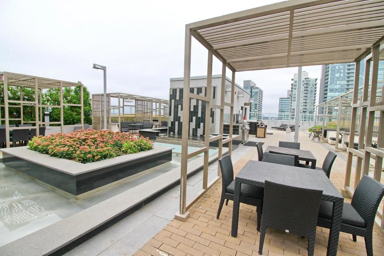 Boutique Suites - Entertainment District, Scotiabank Arena - Downtown Toronto Apartment