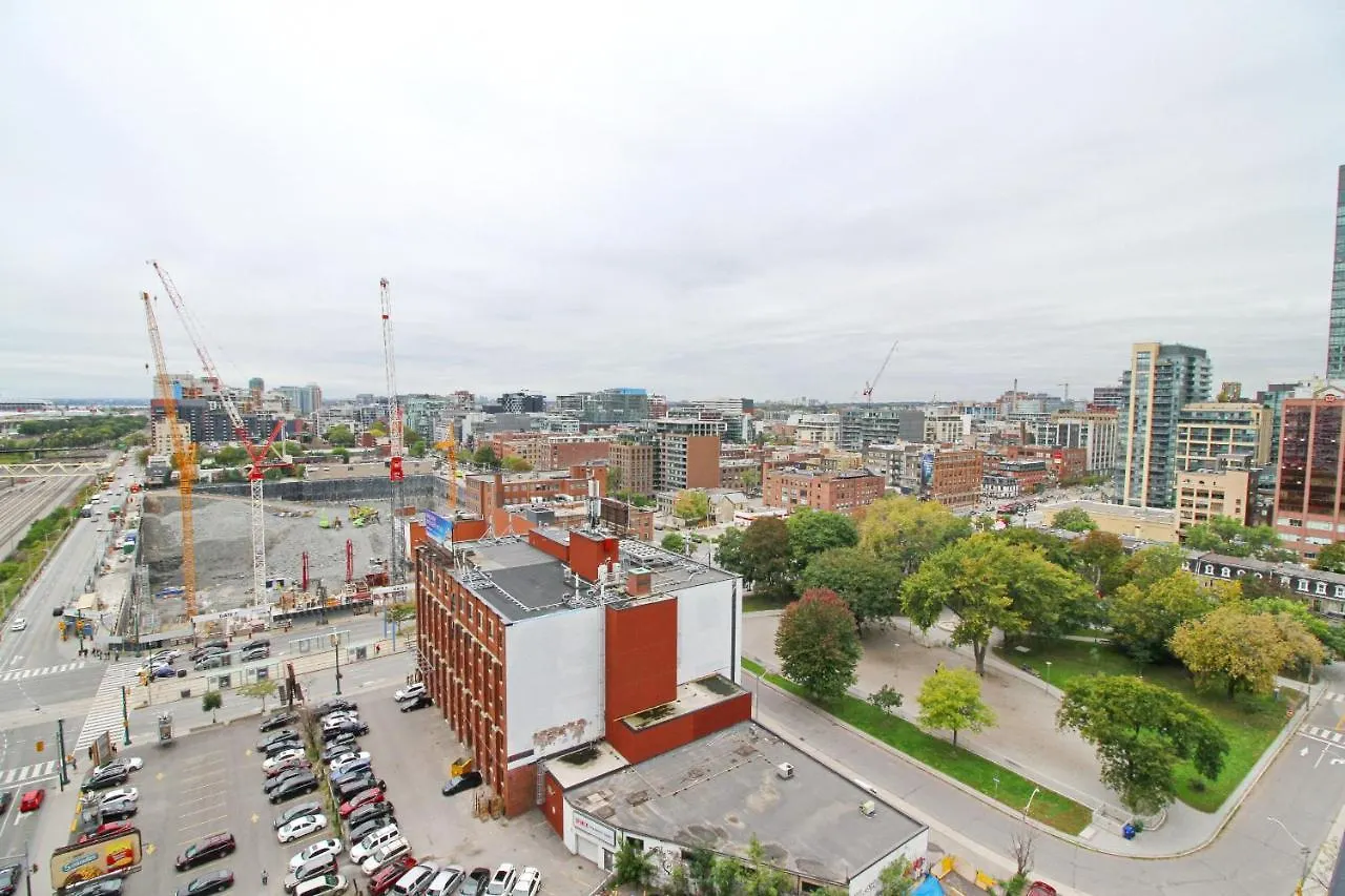 Boutique Suites - Entertainment District, Scotiabank Arena - Downtown Toronto
